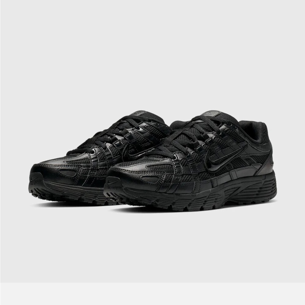 Nike Black Athletic Running Shoes